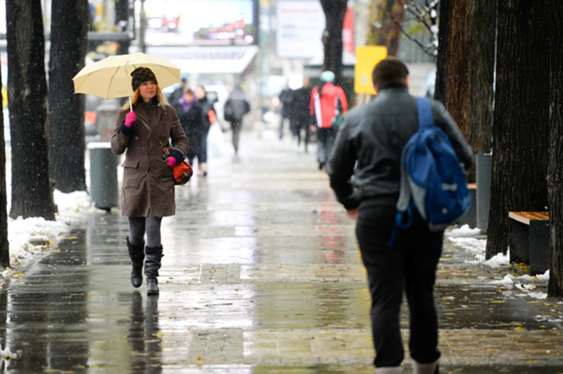 
    Prognoza meteo pentru umrătoarele două zile anunță că vreme revine la valorile termice specifice perioadeifoto: Click!  
