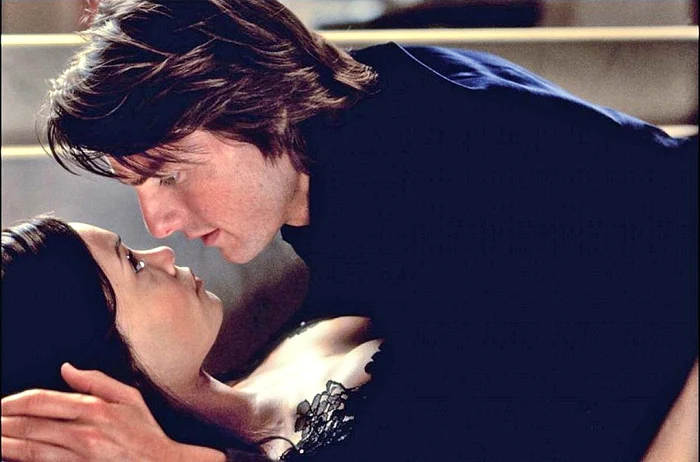 Locul 3: Tom Cruise (52 de ani) a fost bârfit de partenera sa din “Misiune: Imposibilă” (2000), Thandie Newton (42 de ani), pentru că “are buzele unsuroase şi îi pute gura”.