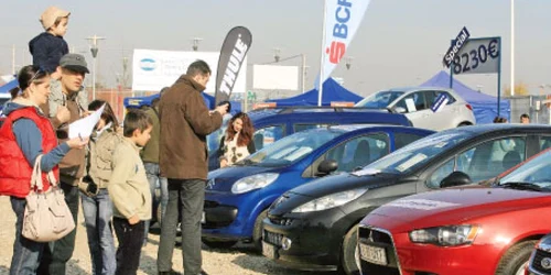 Cumpărătorii de autoturisme vor scoate de anul viitor mai mulţi bani din buzunare