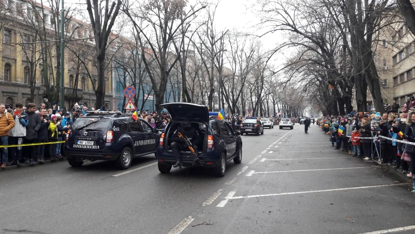 Parada militară de Ziua României la Timişoara FOTO Ştefan Both şi Titus Bălan