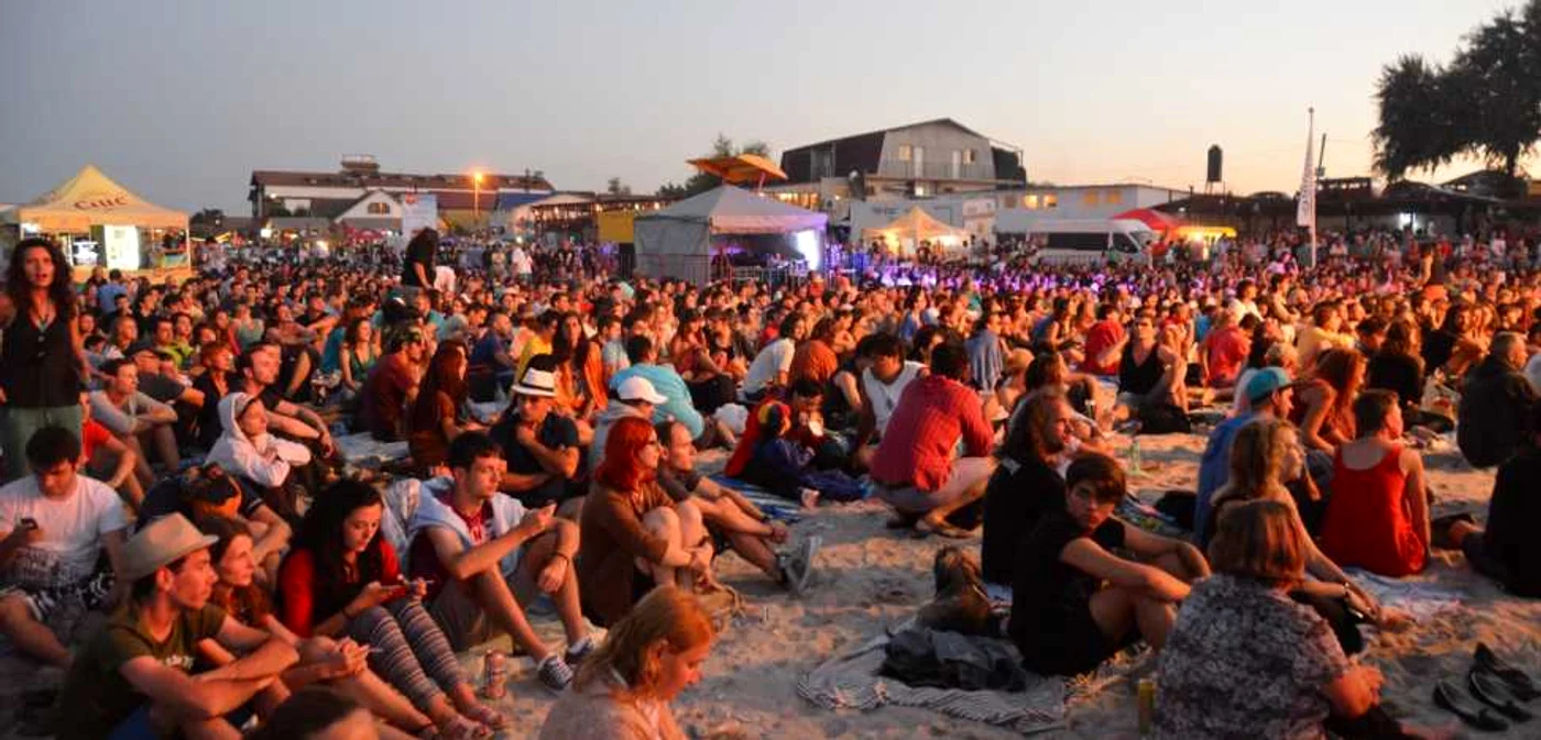 Festivalul Folk You începe la Vama Veche FOTO Click