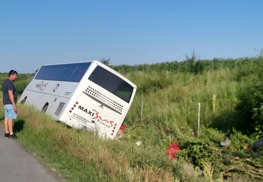 Starea copiilor răniți care se aflau în autocarul răsturnat pe A2. Un băiat de 9 ani este în continuare în stare foarte gravă
