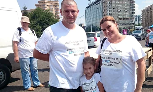 La mitingul de duminică au ieșit în stradă familii întregi, cu mic, cu mare jpeg