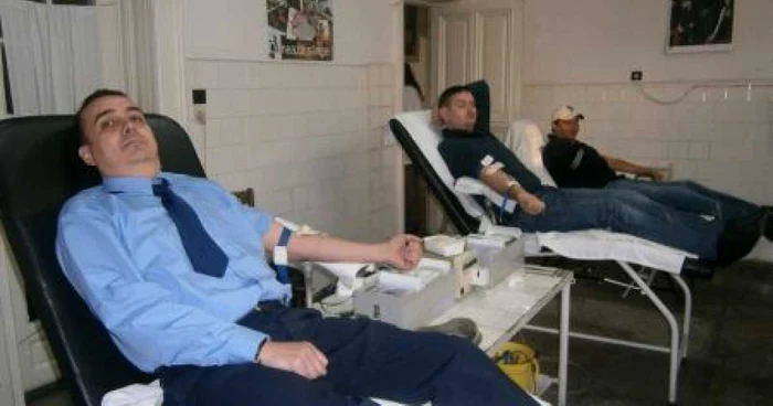 Ceilalţi jandarmi au trecut cu bine de procedura de donare de sânge