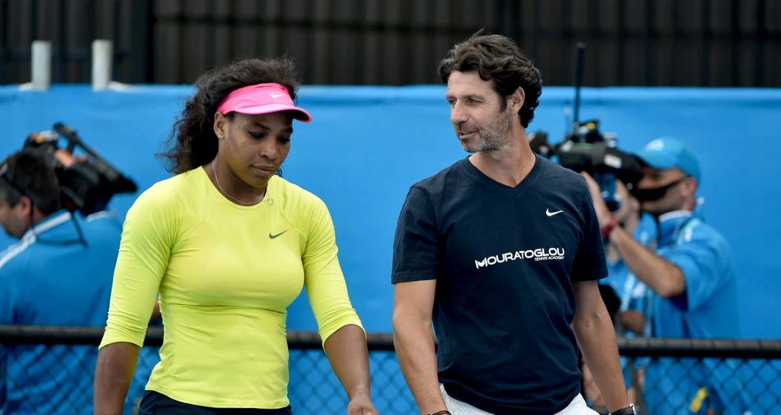 Serena Williams, părăsită după 10 de Mouratoglu pentru Simona Halep. Foto EPA EFE
