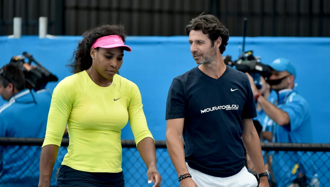 Patrick Mouratoglou a lăsat-o pe Serena Williams pentru Simona Halep. Foto EPA EFE