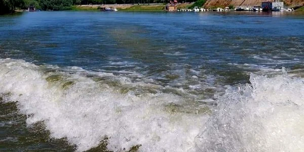 Dunarea  FOTO apele Romane jpg