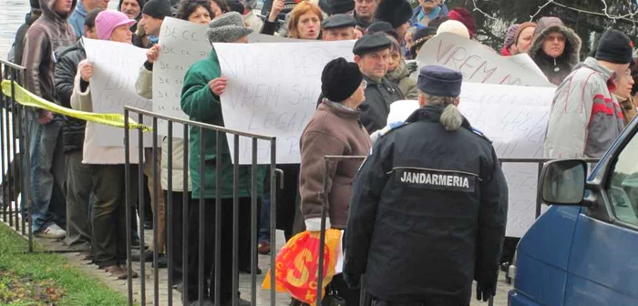 Mitingul a durat două ore