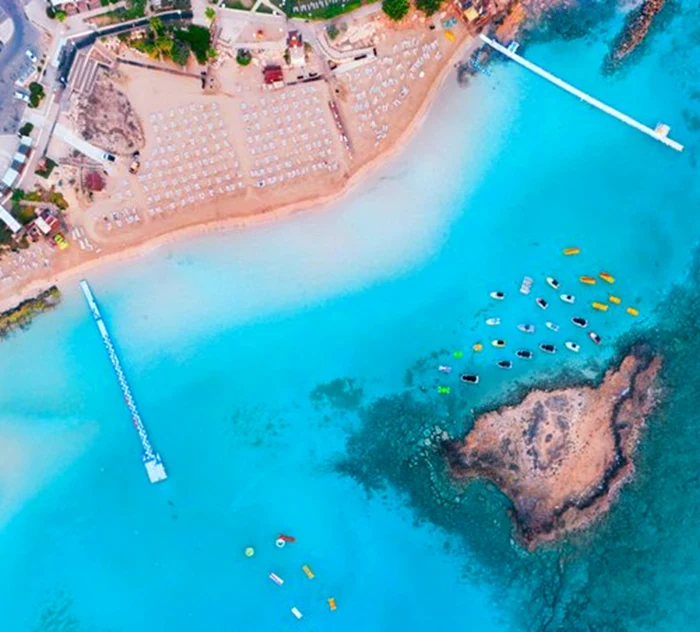 Cipru are unele dintre cele mai curate ape pentru înot din Europa. Foto: X/@VisitCyprus