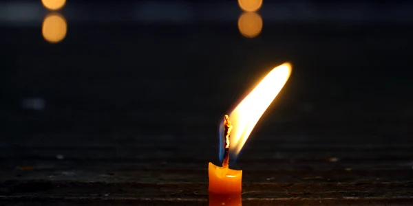 Fiecare lumânare a ars pentru un suflet pierdut