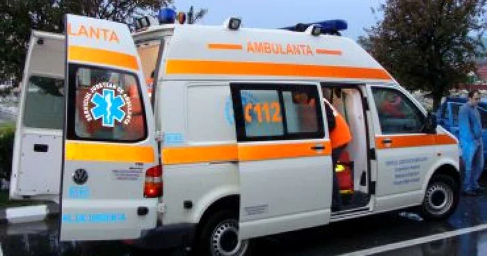 Râmnicu Vâlcea: Tatăl şi copiii, accidentaţi, Adevărul la minut