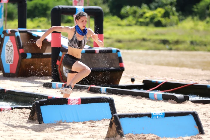 
    Claudia Rostaș a avut o copilărie dificilăFoto: Kanal D  