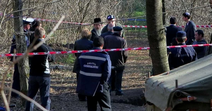 Macabra descoperire a fost făcută în pădure. FOTO: Arhivă