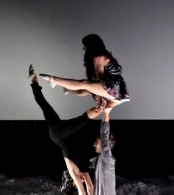 Spectacol de teatru şi circ