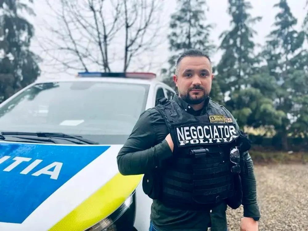 Silviu Lazăr are o experiență de 7 ani ca negociator în cadrul Poliției. Sursa foto: IPJ Neamț