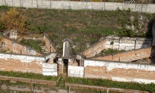 O nouă campanie de investigaţii arheologice pentru căutarea și descoperirea mormintelor deţinuţilor politici morţi în lagărul de muncă de la Periprava jpeg