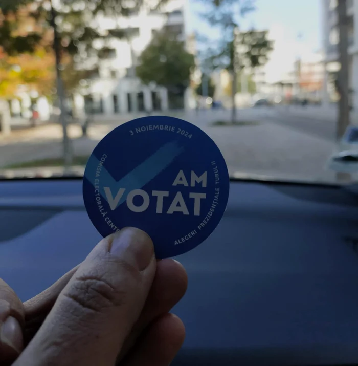 Mărturiile emoționante ale moldovenilor după victoria Maiei Sandu FOTO: CLICK!