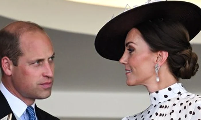 Kate Middleton la Royal Ascot în buline jpg
