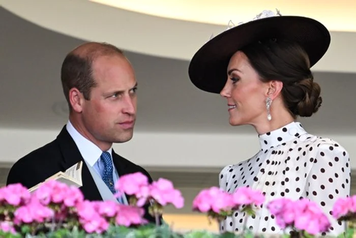 Kate Middleton la Royal Ascot în buline jpg