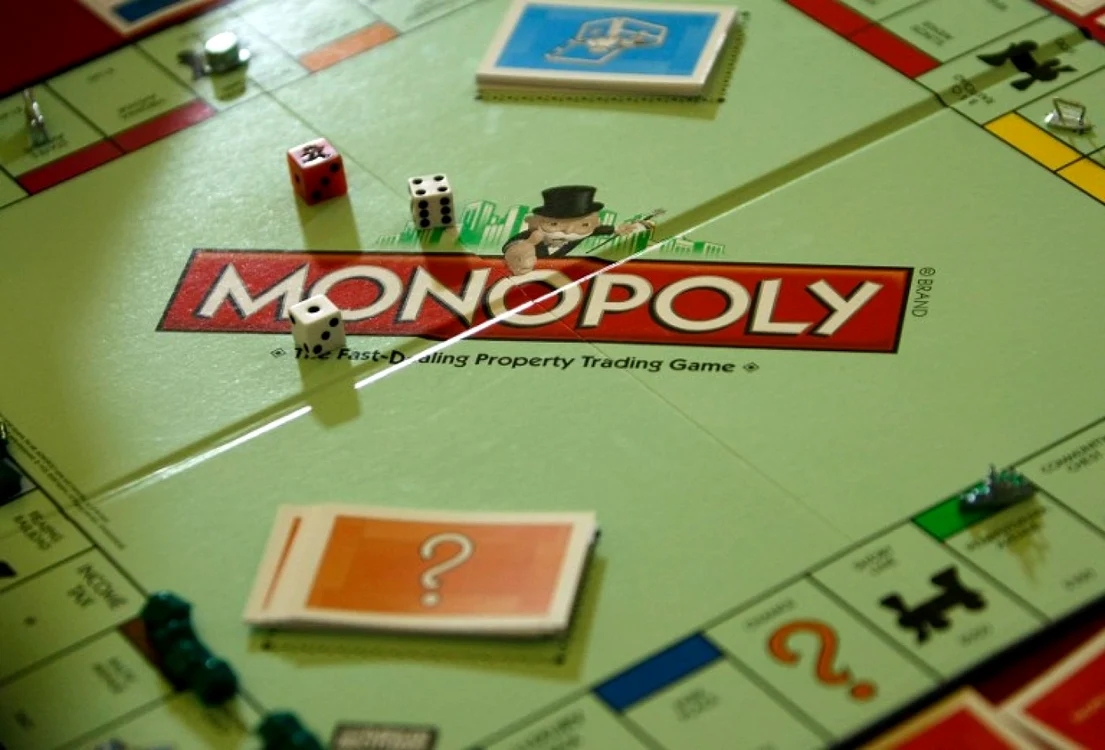 Monopoly poate fi considerat un joc ce a adoptat o formă de capitalism.  FOTO AFP