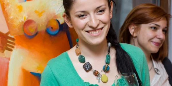 Cristina Trofim face reclama vinurilor Mimi
