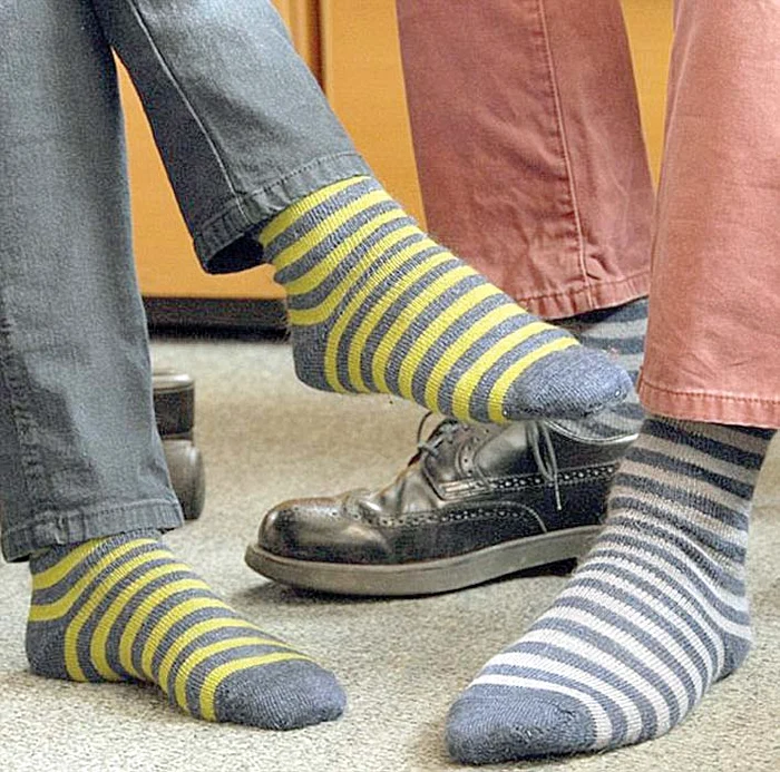 
    Şosetele nu miros, dar asta nu înseamnă că nu trebuie să te mai speli pe picioare...   