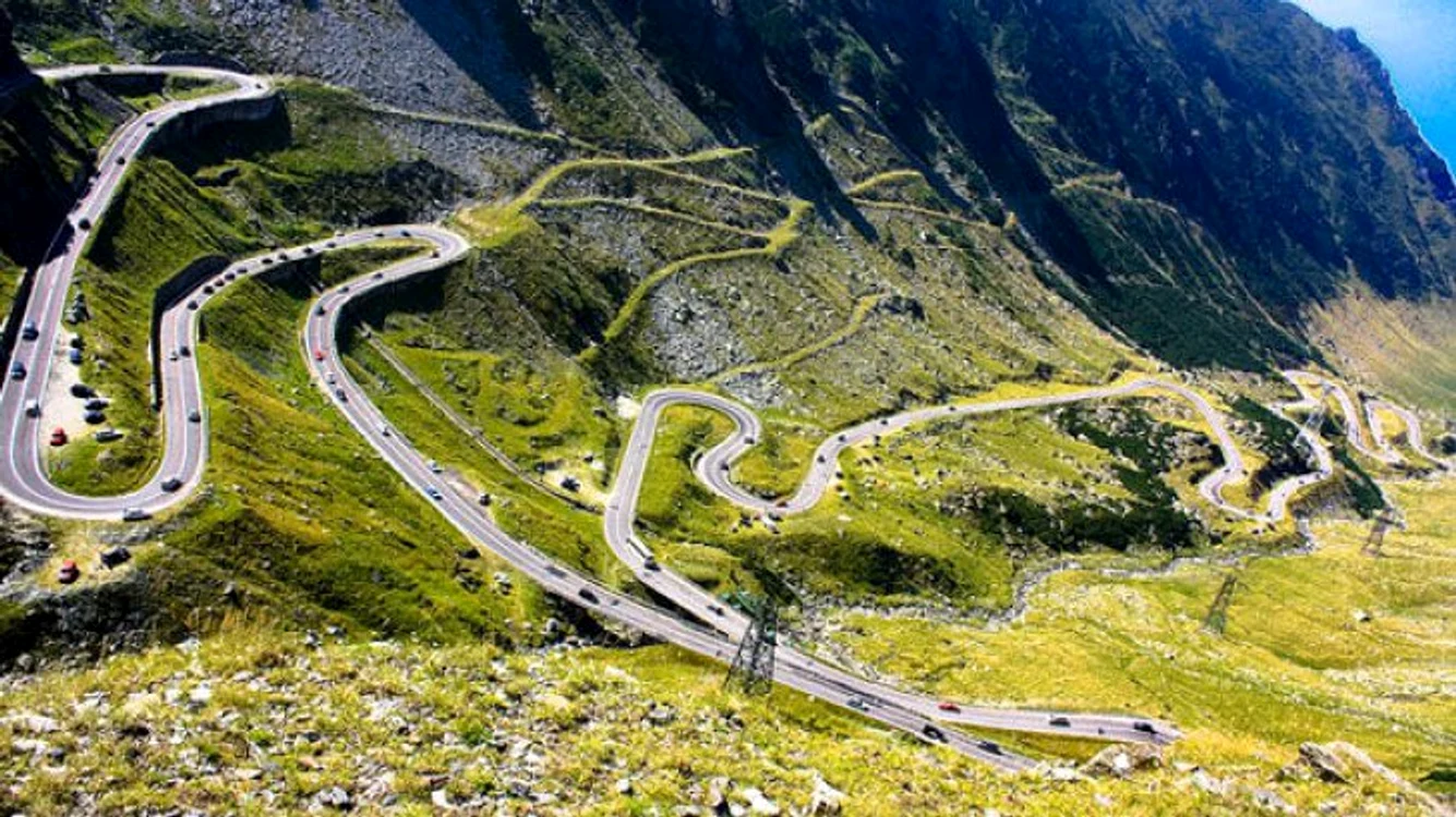 Transalpina, drumul care leagă patru județe prin munți