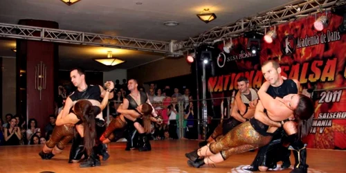 Iubitorii de salsa sunt aşteptaţi la Business Club foto arhivă