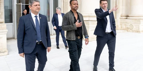 Actorul american Cuba Gooding Jr a vizitat Senatul României FB: Titus Corlățean