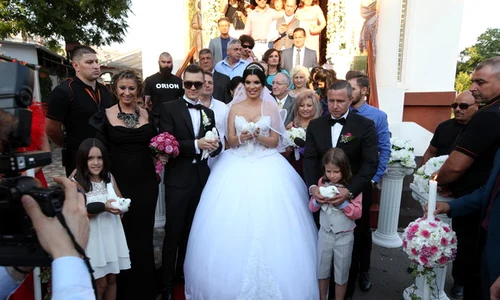 Andreea Tonciu și Daniel Niculescu au fost nășiți de Anamaria Prodan și Laurențiu Reghecampf jpeg