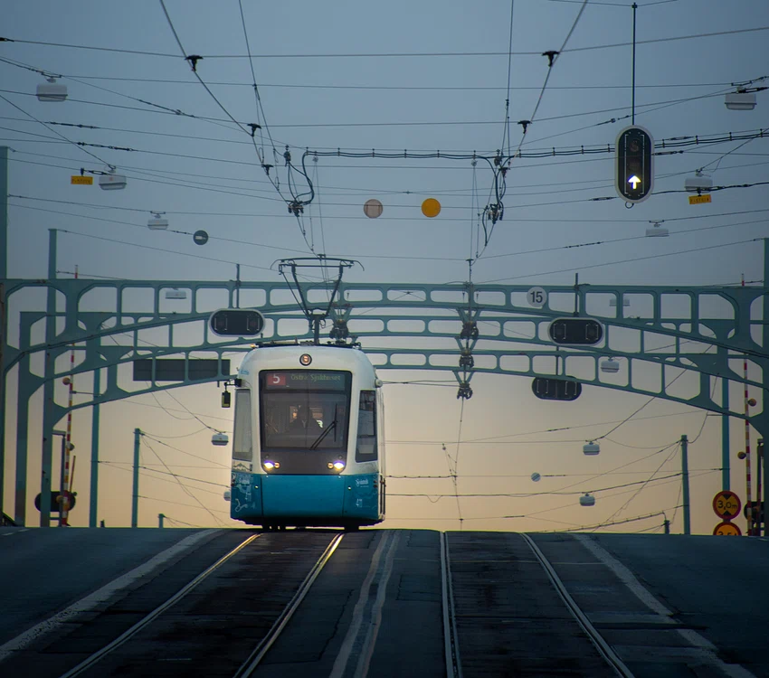 Sudedia reduce la jumătate tarifele pentru transportul public. Foto: Pixabay
