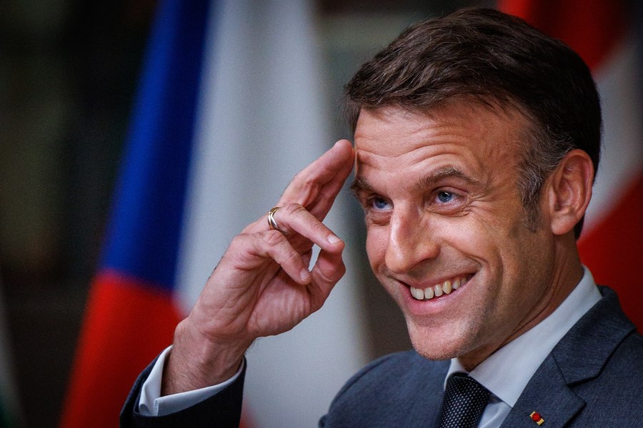 Unde a dispărut Macron? Președintele francez, de negăsit în mijlocul crizei politice