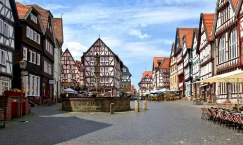 Circuit turistic de basm: pe urmele Cenuşăresei şi ale Albei ca Zăpada jpeg