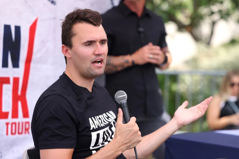 După moartea lui Charlie Kirk, democrația americană își pierde busola. „A fi accesibil devine tot mai mult sinonim cu a fi vulnerabil”