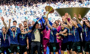 chivu trofeu campionat jpg