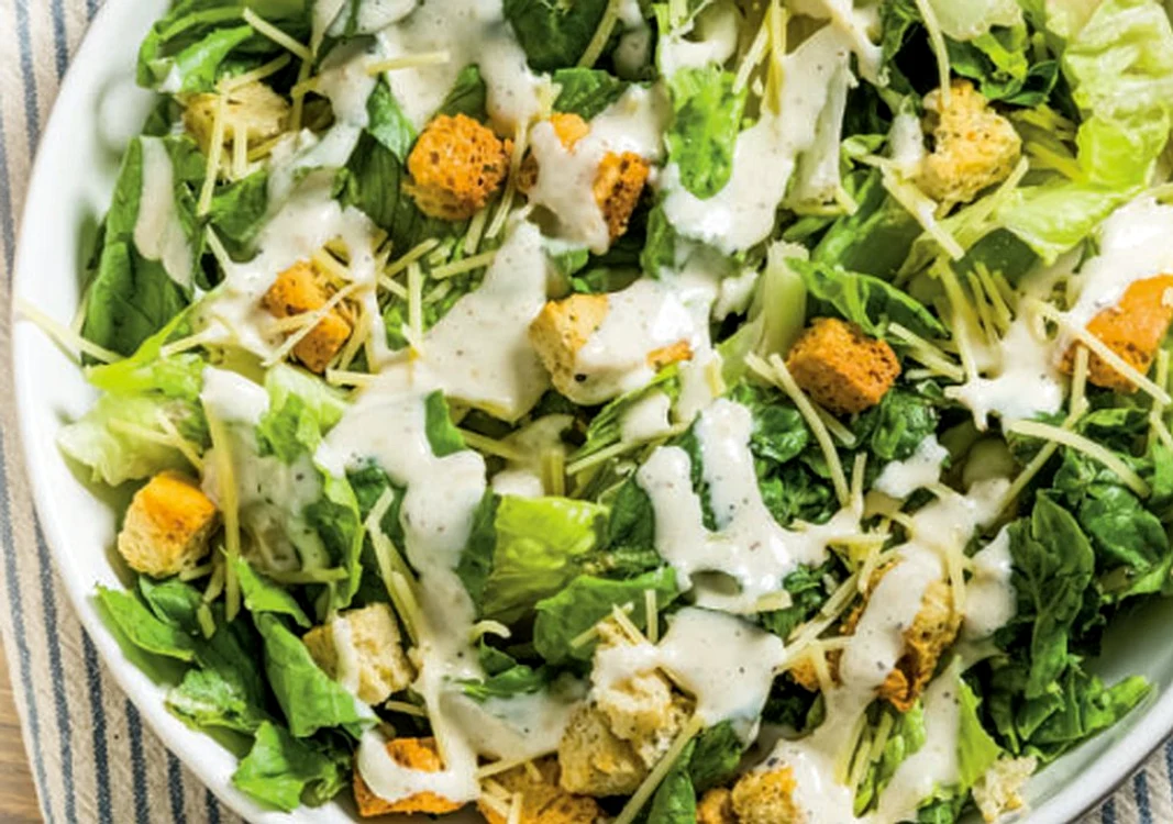 salata cu sos de branza jpg