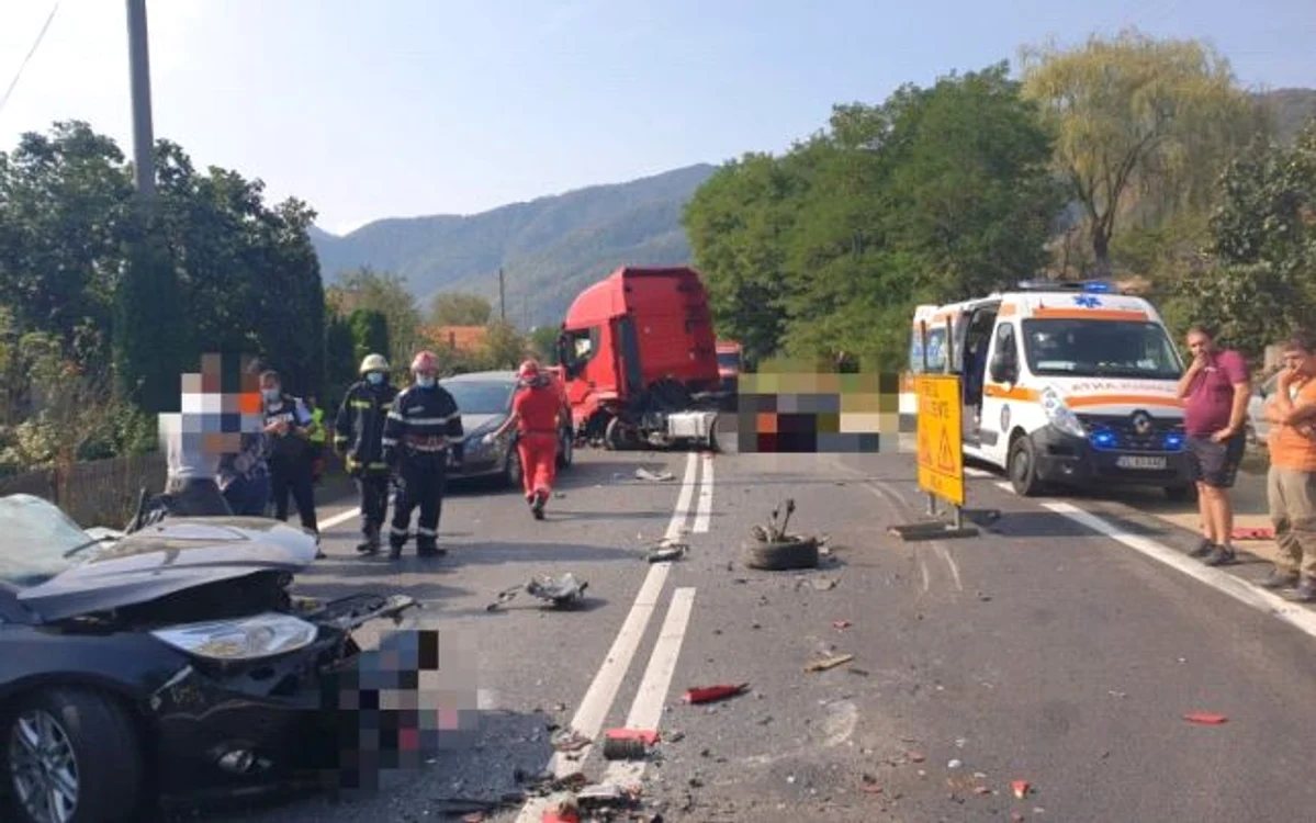 Accident pe Valea Oltului la Balota - Vâlcea pe DN 7 cu trei victime Foto Adevărul