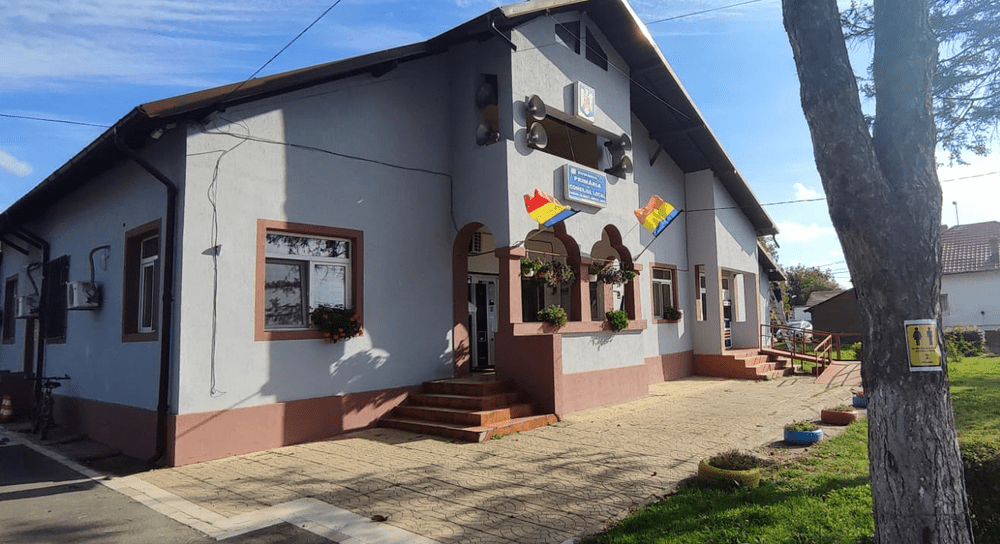 Achiziția bizară și ilegală a unei primării din Argeș: o vilă, un restaurant și un bar 