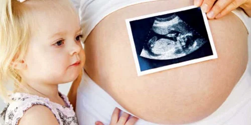 Experţii recomandă cumpătare în realizarea fotografiilor intrauterine, pentru a limita orice risc în privinţa dezvoltării micuţilor