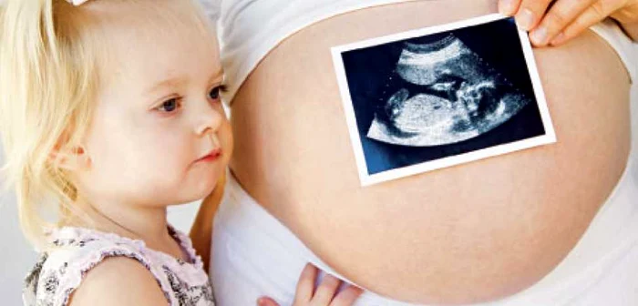 Experţii recomandă cumpătare în realizarea fotografiilor intrauterine, pentru a limita orice risc în privinţa dezvoltării micuţilor