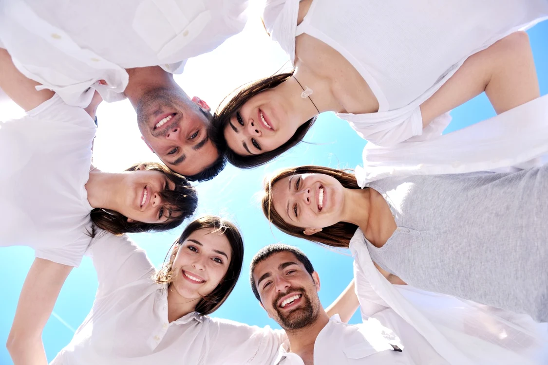 Aproape 15% din români se declară foarte fericiţi, potrivit unui sondaj FOTO Shutterstock