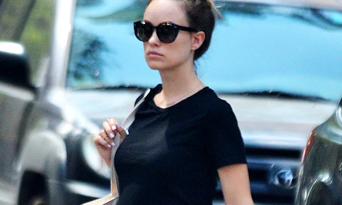 Exclusive Pregenant Actress Olivia Wilde Seen Running Errands In NYC jpeg