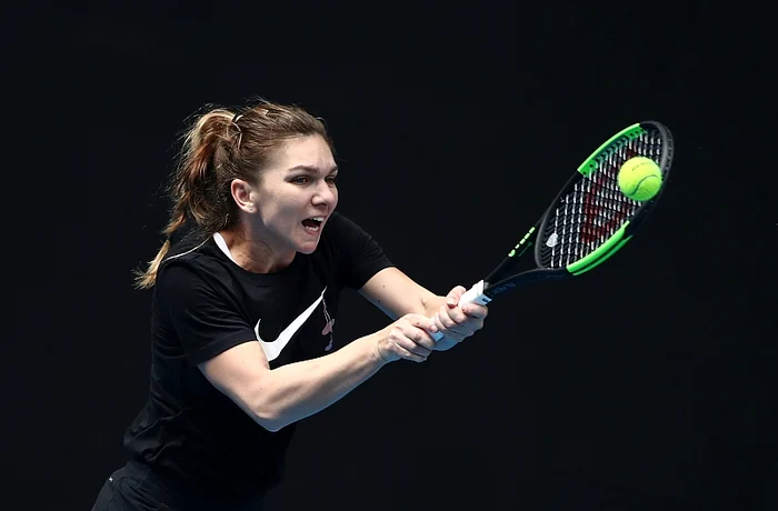 
    Simona Halep a declarat că îi va fi greu să atingă fazele finale la Melbourne în condițiile în care a jucat puțin în ultimele luniFoto: EPA  