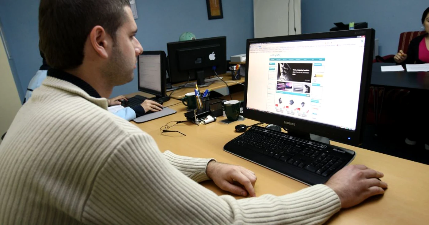 96 de spoturi pentru internet wireless gratuit existente la Târgu-Mureş