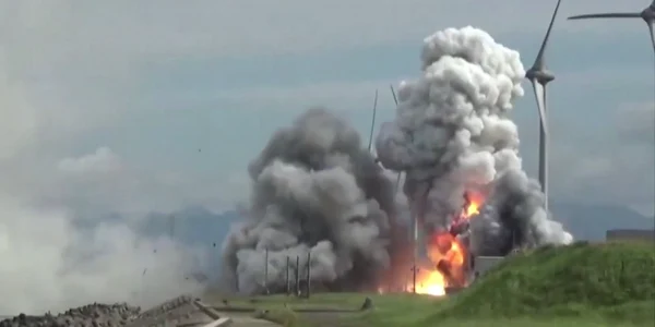 incendiu racheta japonia png
