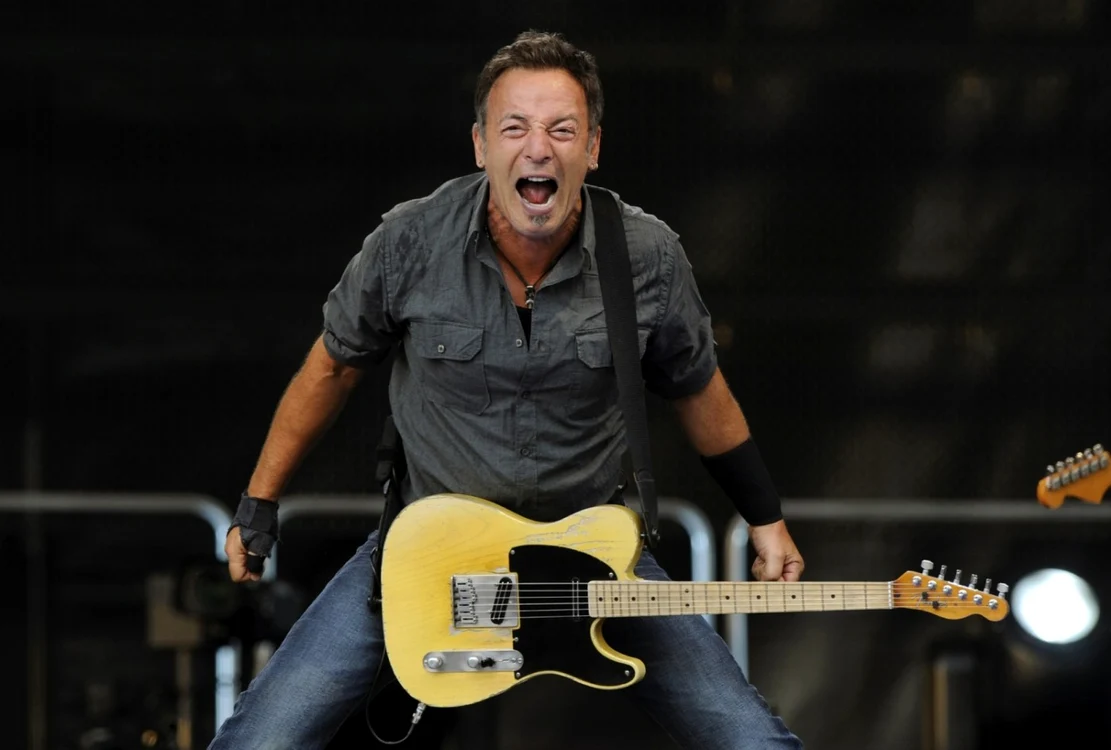 Supranumit „The Boss“, Bruce Springsteen a lansat
mai multe albume rock de succes, printre care „Born in the USA“ şi „Born to Run“ FOTO Arhivă
