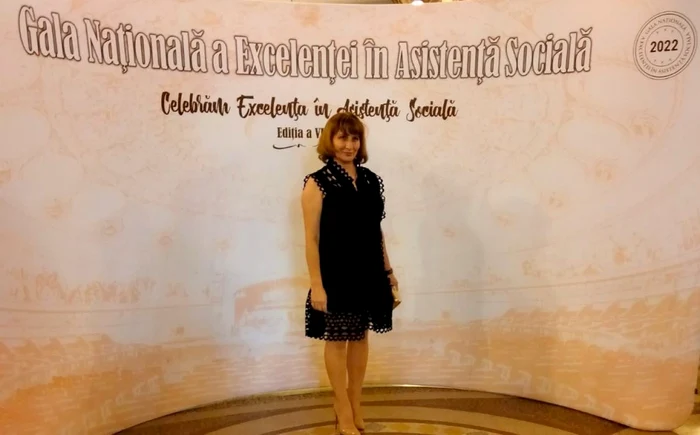 Corina Măruţoiu a câştigat „Premiul asistentului Social al perioadei 2020 2021“ Foto: SJU Târgu Jiu