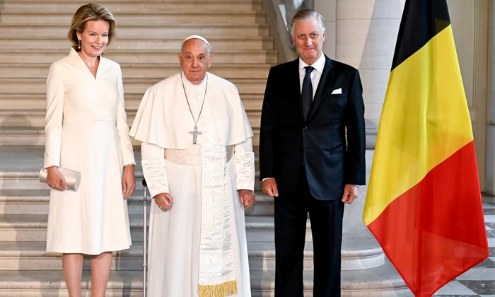 Regina Mathilde si Regele Philippe al Belgiei cu Papa Francisc la Bruxelles   Frederic Andrieu, Casa Regala belgiana (1) jpg