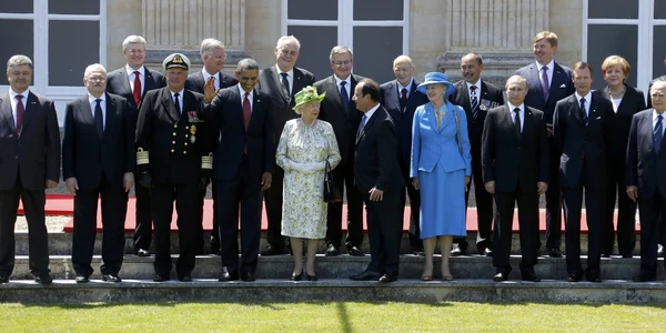 Poza grup la Normandia - Putin - Obama - Merkel - Hollande FOTO Reuters 