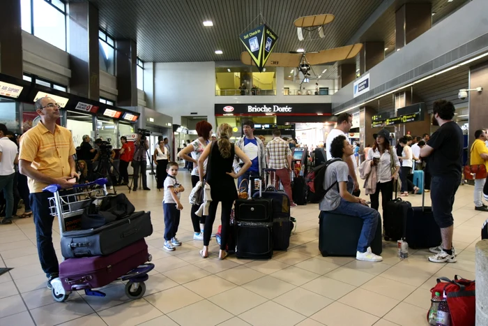 Pasageri din Italia vin pe Aeroportul Otopeni